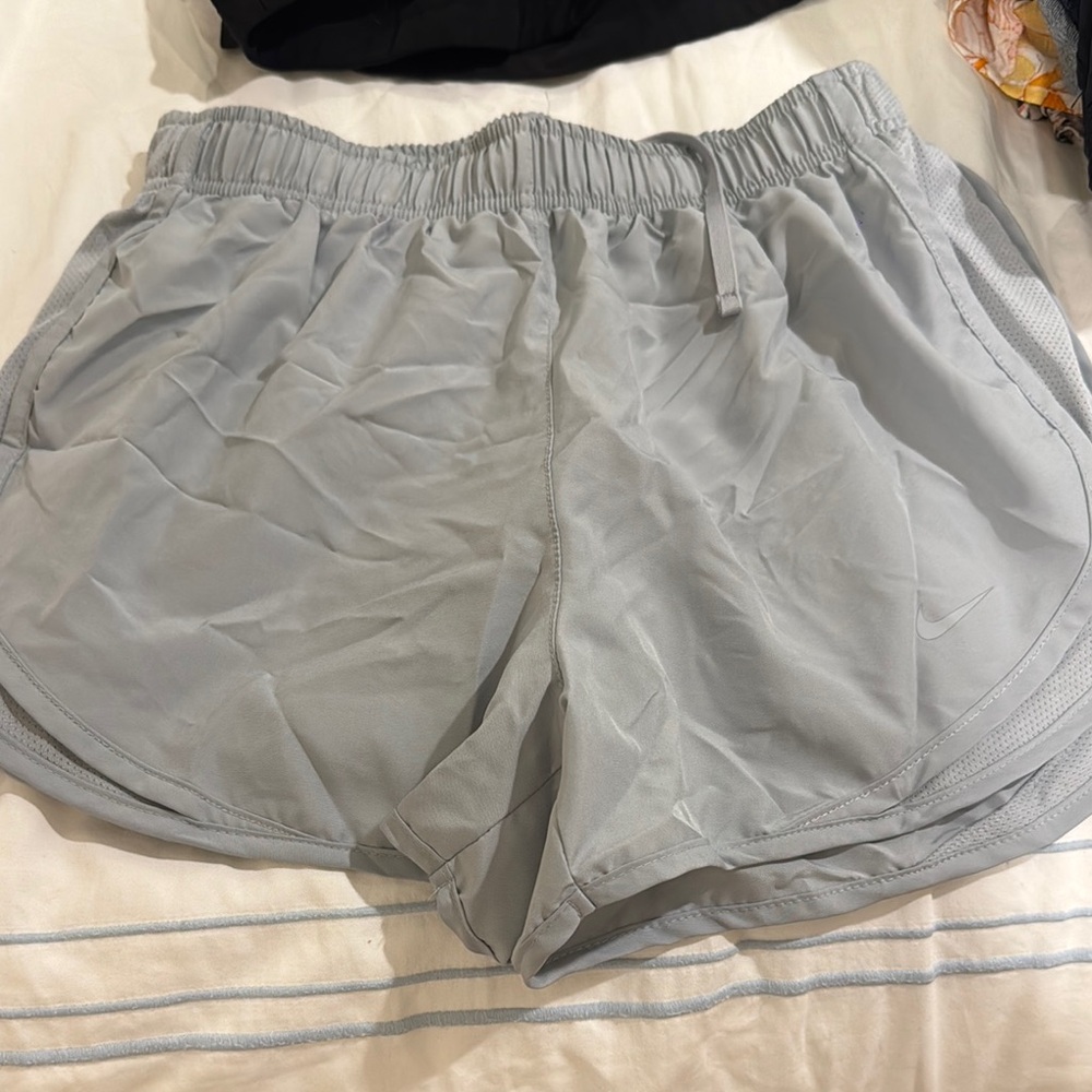 Nike Gray Athletic Shorts Lightweight Moisture-Wicking